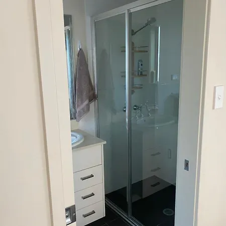 Private Room With Ensuite And Parking Close To Wollongong Cbd Exterior photo